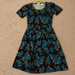 Small black LuLaRoe amelia dress with blue roses